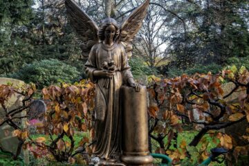 Hans Stötera - Ohlsdorfer Friedhof Regen 07.11.2021 - Goldener Engel