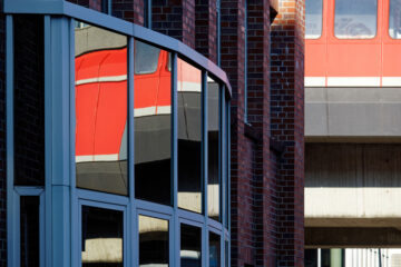 Bodo Jarren - City Süd mit Glaskugel 12.03.2021 - Fenster in Hammerbrook