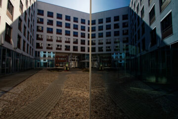 Bodo Jarren - City Süd mit Glaskugel 12.03.2021 - Fenster Spiegelung