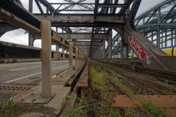 Bodo Jarren - Freihafenbrücke 29.05.2022 - Blick in die Tiefe