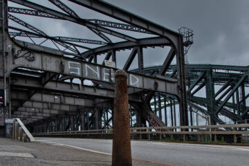 Hans Stötera - Freihafenbrücke 29.05.2022 - Rostiger Poller