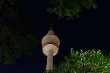 Matthias - Wasserlichtspiele 06.09.2022 - Fernsehturm von Planten un Blomen aus gesehen