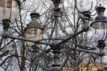 Sabine Poppe - Vom Gänsemarkt zum Gängeviertel 05.01.2023 - Schönes Altes Lampengewirr