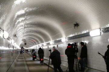 Peter Weise - Alter Elbtunnel 22.03.2023 - Fotografen bei der Arbeit