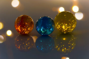 Nadine Gutmann - Produktfotografie III 04.03.2023 - electricity balls