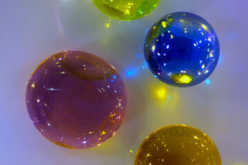 Nadine Gutmann - Produktfotografie III 04.03.2023 - glitter marbles