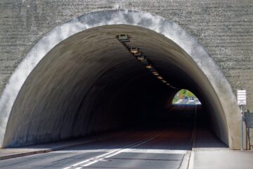 Bodo Jarren - Challenge 77: 01.05 - 14.05.2023 - Schatten im Tunnel
