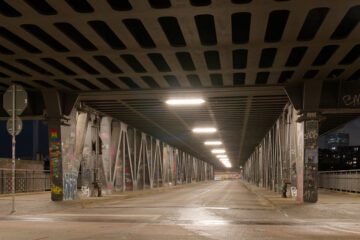 Matthias - Nachtfotografie Oberhafen 29.09.2023 - Oberhafenbrücke pur