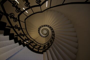 Bodo Jarren - Treppenhäuser 07.11.2023 - Spirale nach oben