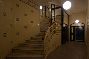 Bodo Jarren - Treppenhäuser 07.11.2023 - Stufen nach oben