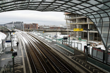 Matthias - Rund um den kleinen Olaf - 06.01.2024 - Elbtower direkt neben S-Bahnhof