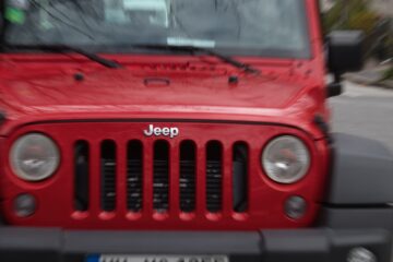 Bodo Jarren - Bis zum Eilbekpark - 02.04.2024 - Ein roter Jeep