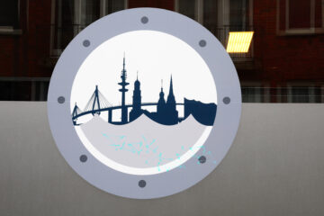 Sabine Poppe - Portugiesenviertel - 18.04.2024 - Moderne kreisrunde Stadtansicht
