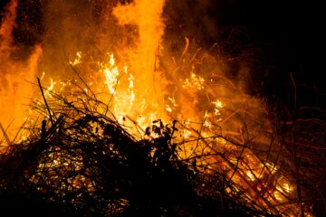 Brigitte - Challenge 127: 31.03 - 13.04.2025 - Ostern - Osterfeuer