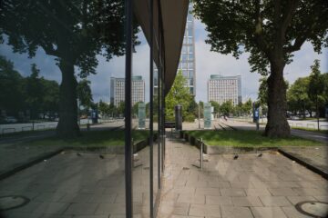 Bodo Jarren - Lohmühlenstraße - 17.07.2025 - Baum im Spiegel