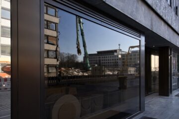 Bodo Jarren - Ab Dammtor - 05.03.2026 - Spiegelung einer Baustelle