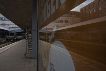 Bodo Jarren - Bf. Altona - 12.03.2026 - Flieger am Bahnhof