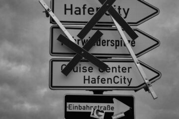 Brigitte - Challenge 158: Schwarz Weiß - 08.06 - 21.06.2026 - Einbahnstraße